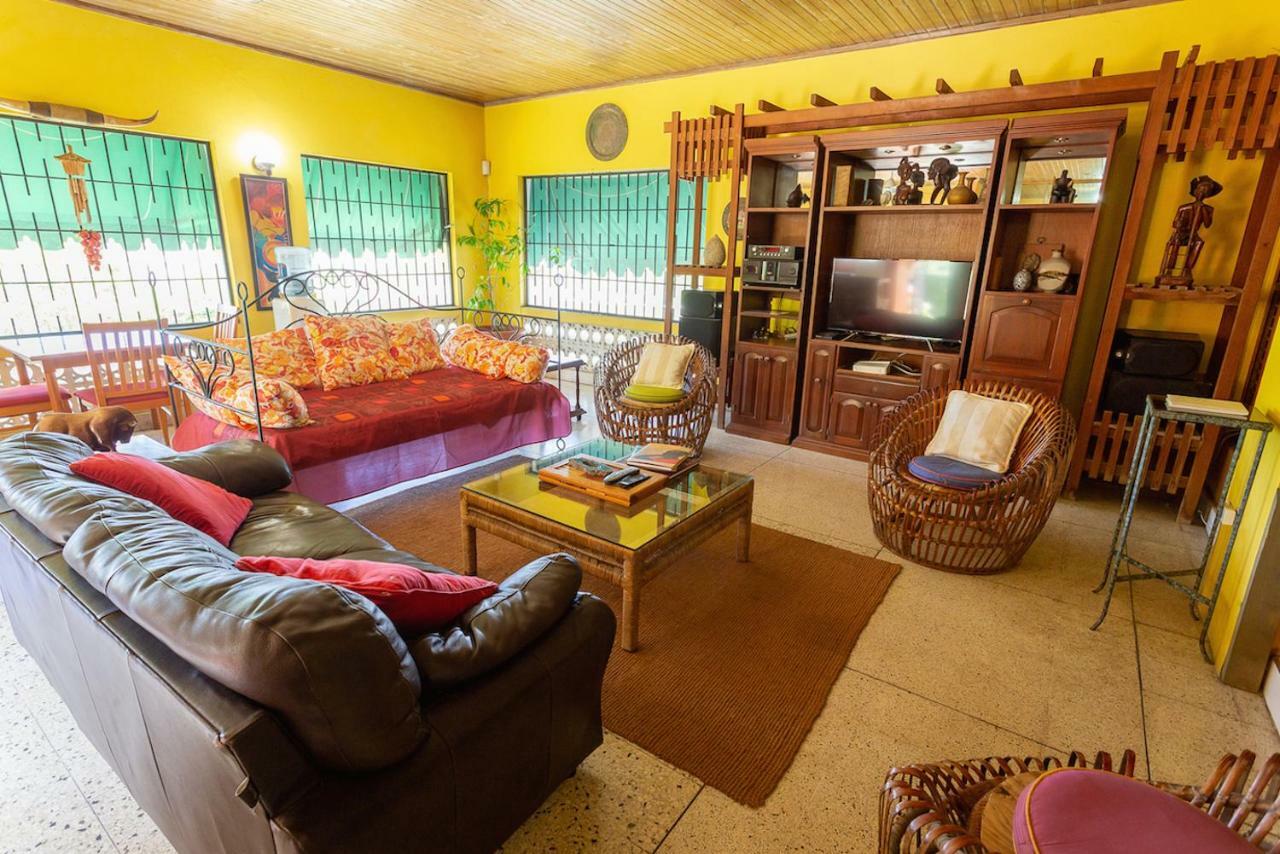 2 Bedroom On Private Estate Kingston Exteriör bild